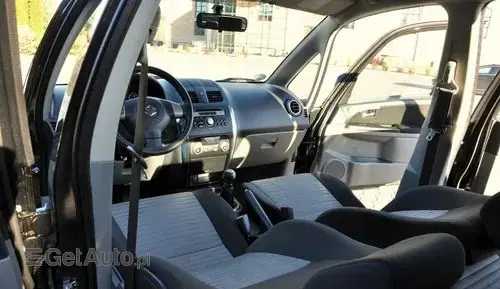 SUZUKI SX4 