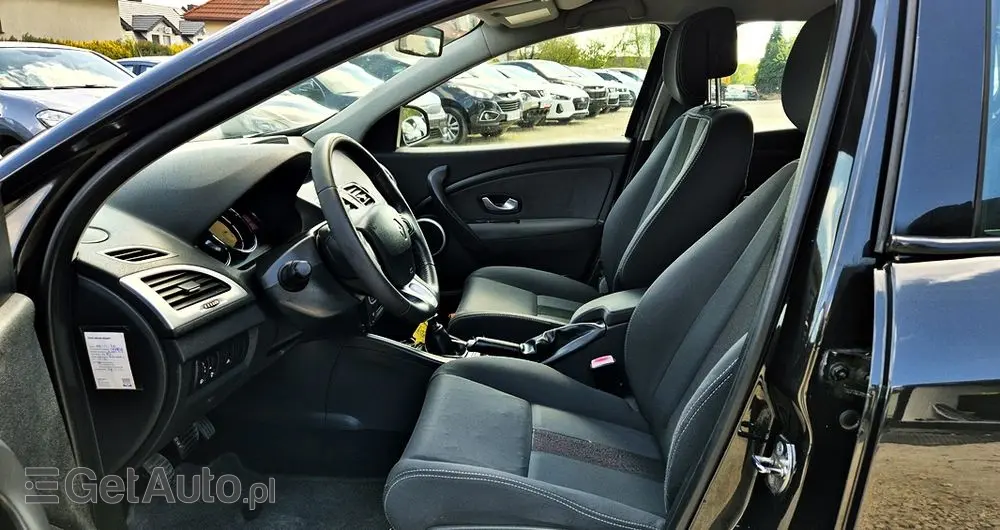RENAULT Megane 1.6 16V Color Edition