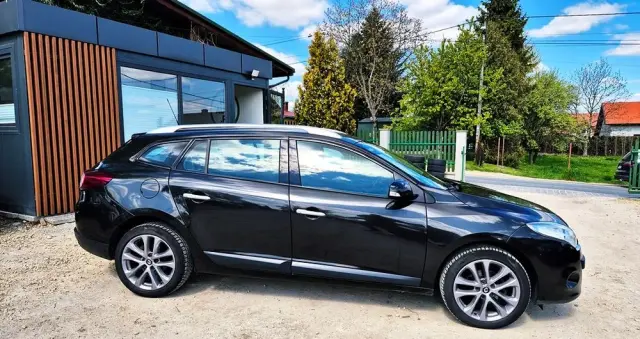 RENAULT Megane 1.6 16V Color Edition