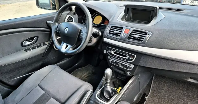 RENAULT Megane 1.6 16V Color Edition
