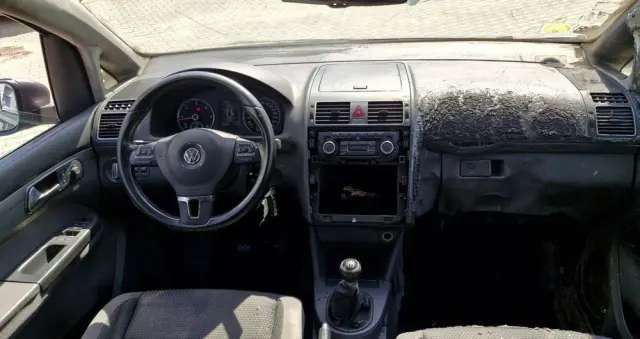 VOLKSWAGEN Touran 1.6 TDI DPF BlueMotion Technology STYLE