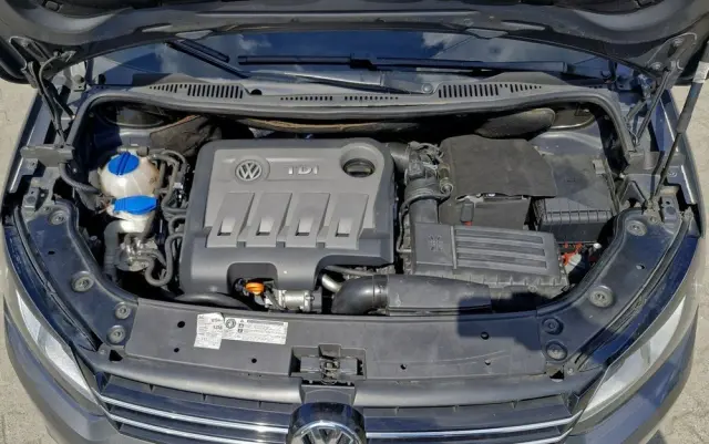 VOLKSWAGEN Touran 1.6 TDI DPF BlueMotion Technology STYLE