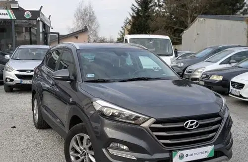 HYUNDAI Tucson 
