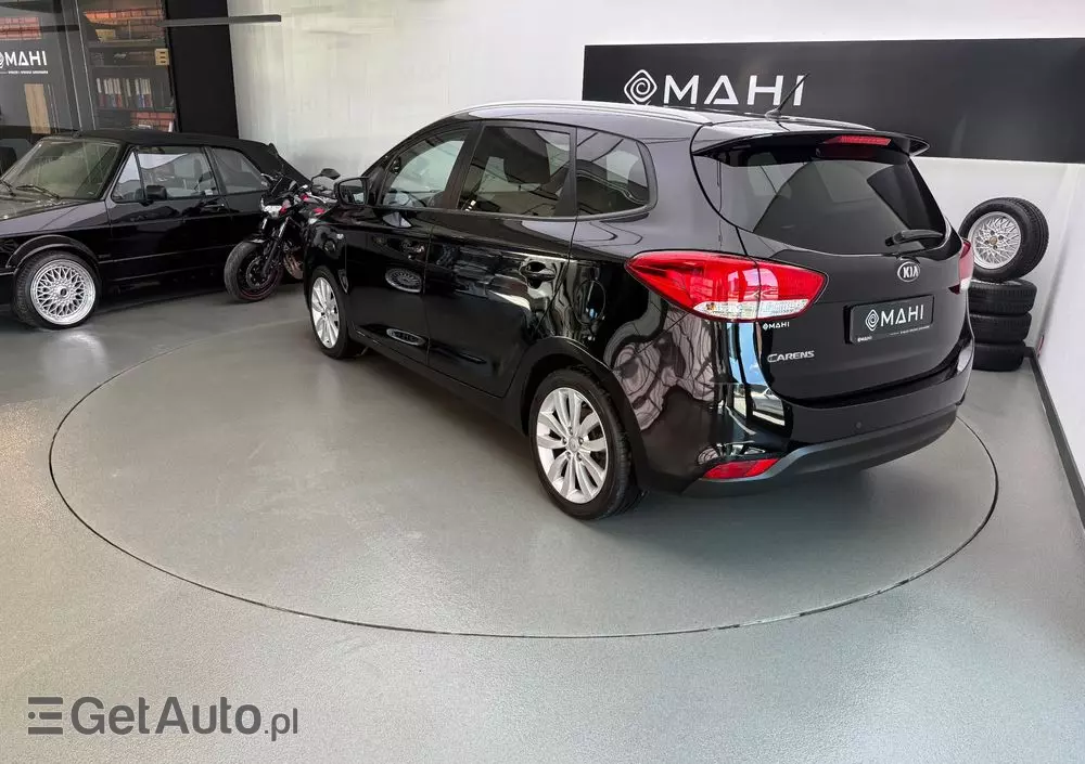 KIA Carens 1.6 GDI Fifa World Cup Edition