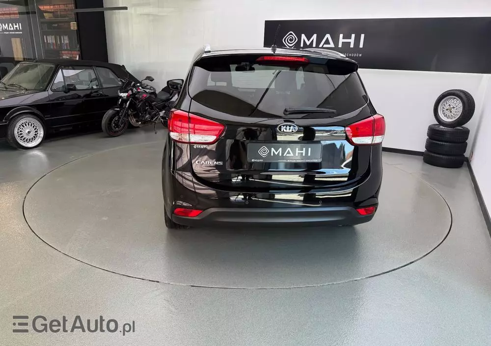 KIA Carens 1.6 GDI Fifa World Cup Edition