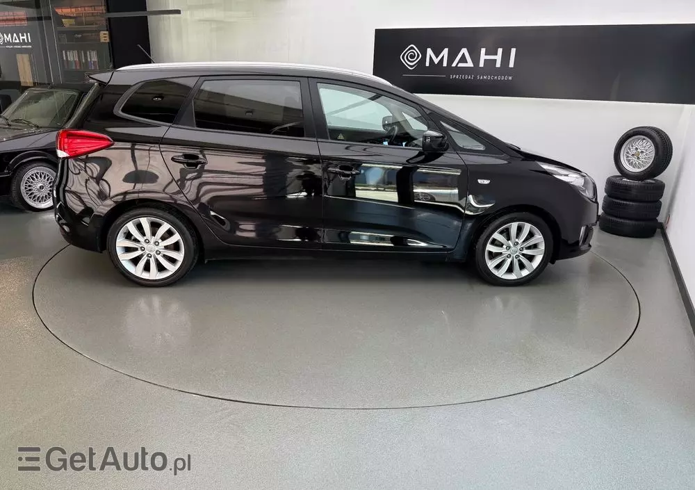 KIA Carens 1.6 GDI Fifa World Cup Edition