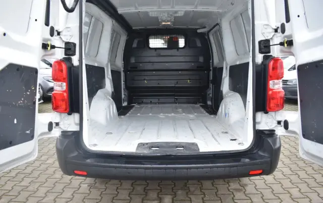 TOYOTA PROACE 2.0 D-4D LONG 3,1T ACTIVE 