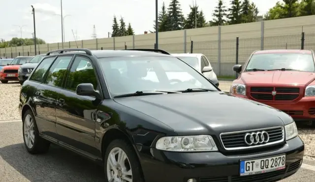AUDI A4 