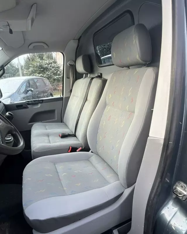 VOLKSWAGEN Transporter 