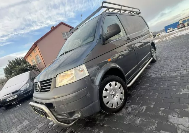 VOLKSWAGEN Transporter 