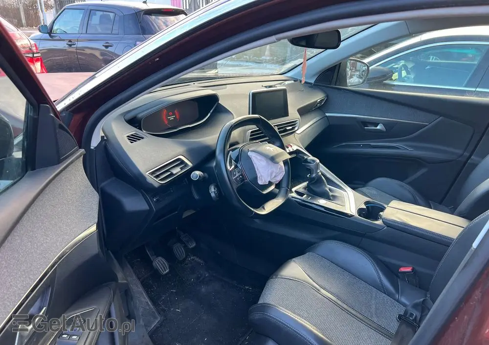 PEUGEOT 3008 PureTech 130 Stop & Start Allure