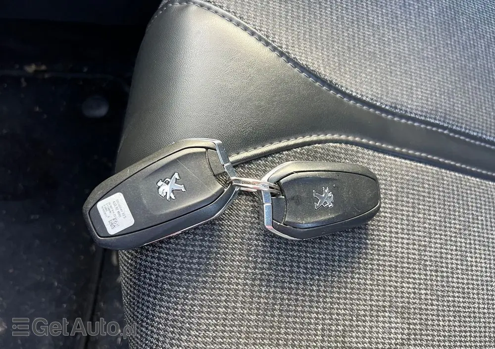 PEUGEOT 3008 PureTech 130 Stop & Start Allure