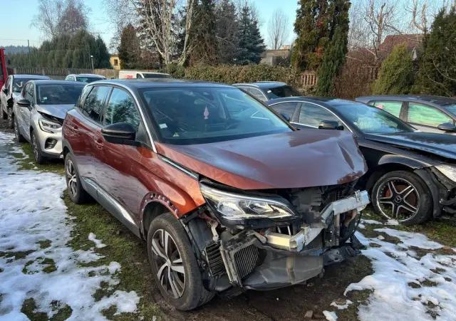 PEUGEOT 3008 PureTech 130 Stop & Start Allure