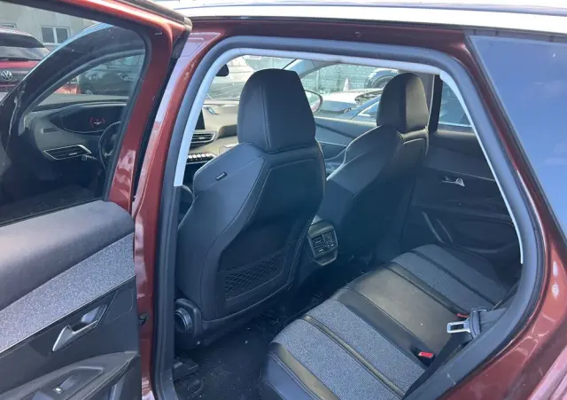 PEUGEOT 3008 PureTech 130 Stop & Start Allure