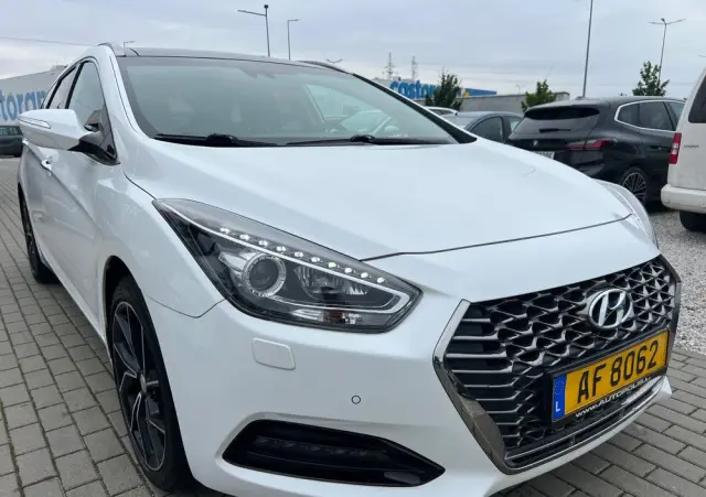 HYUNDAI I40 Kombi blue 1.6 CRDi DCT Space Plus