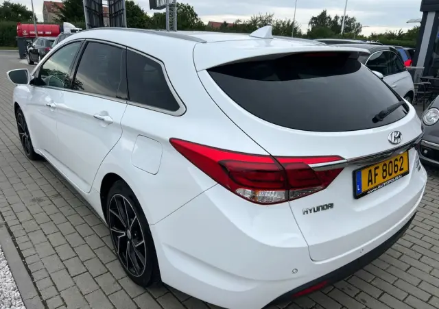 HYUNDAI I40 Kombi blue 1.6 CRDi DCT Space Plus