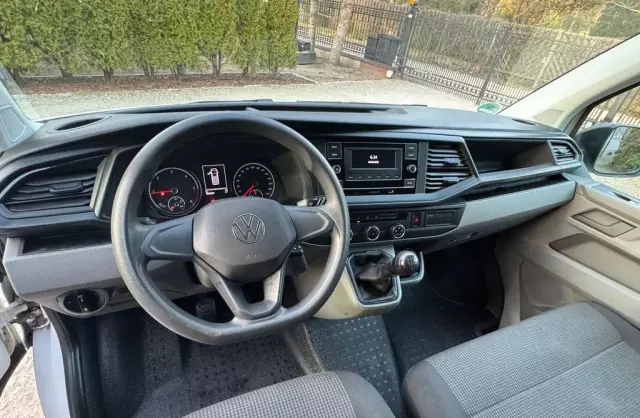 VOLKSWAGEN TRANSPORTER 