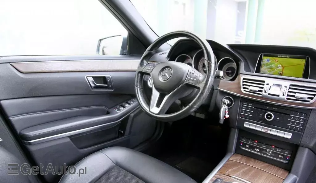 MERCEDES-BENZ Klasa E 