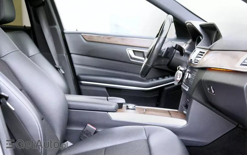 MERCEDES-BENZ Klasa E 