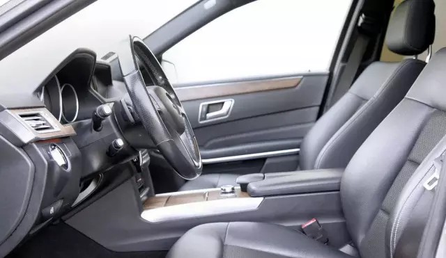 MERCEDES-BENZ Klasa E 