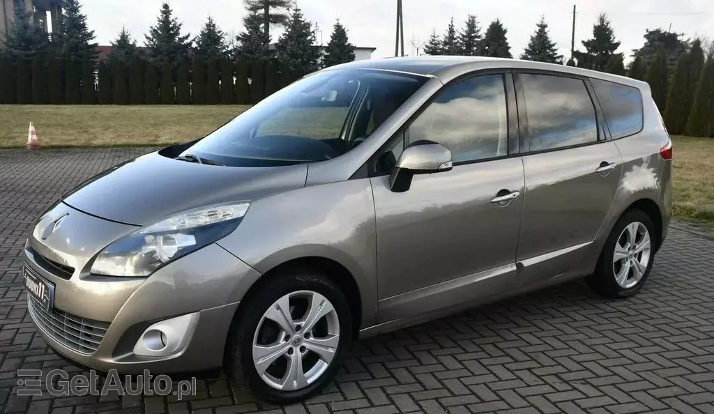 RENAULT Grand Scenic 