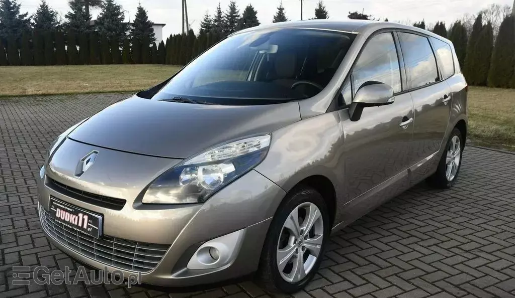 RENAULT Grand Scenic 