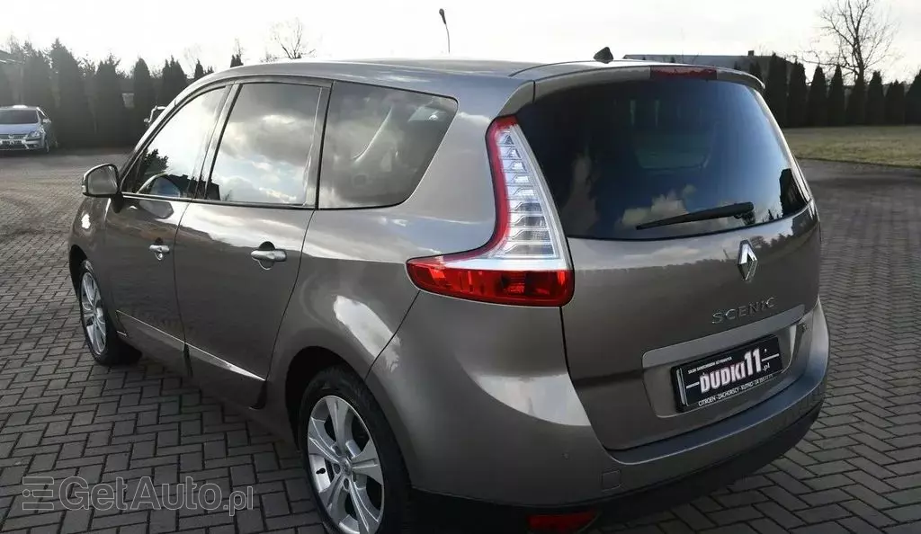 RENAULT Grand Scenic 