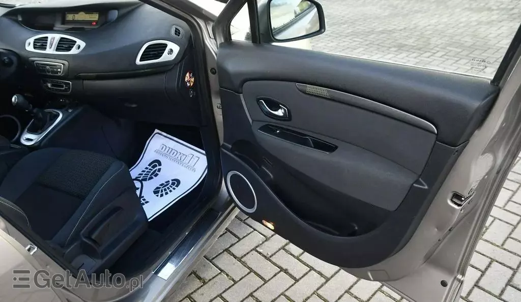 RENAULT Grand Scenic 