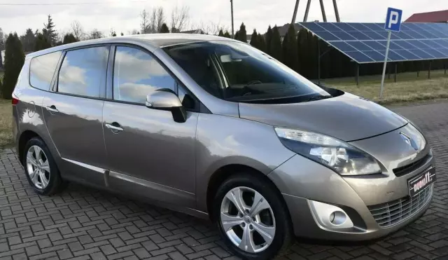 RENAULT Grand Scenic 