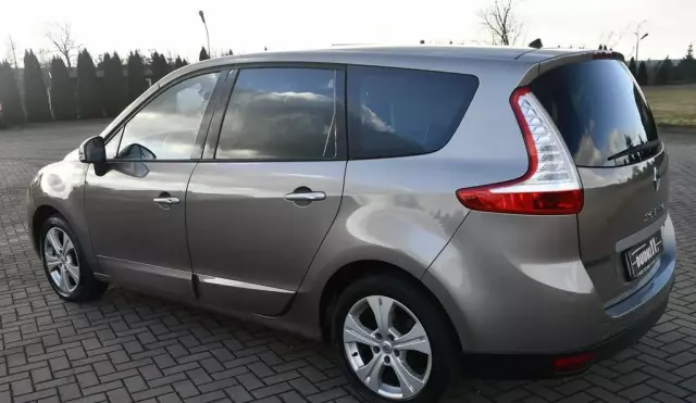 RENAULT Grand Scenic 