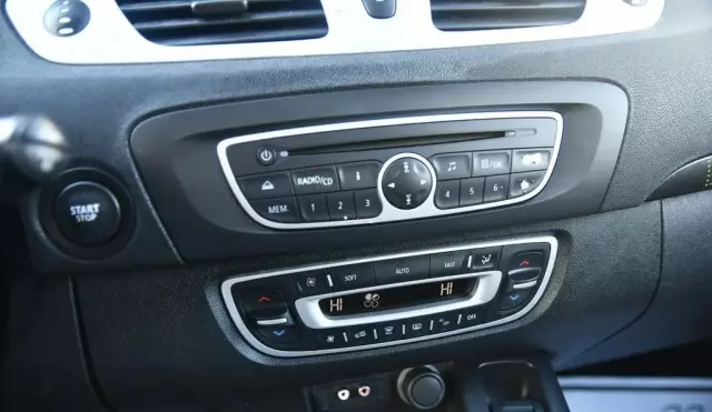 RENAULT Grand Scenic 