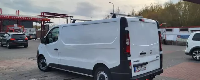 OPEL Vivaro 