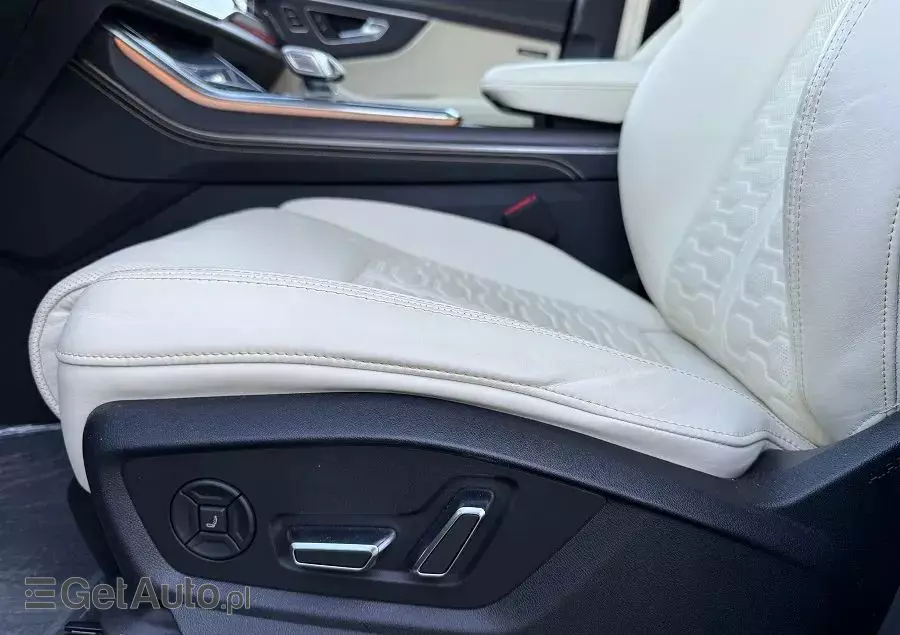 AUDI RS Q8 TFSI quattro tiptronic