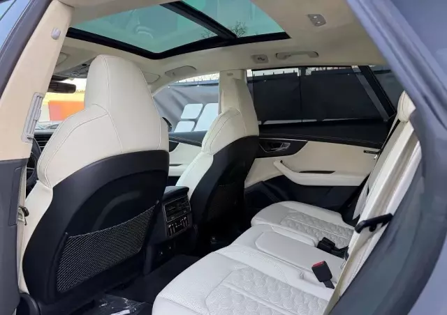 AUDI RS Q8 TFSI quattro tiptronic