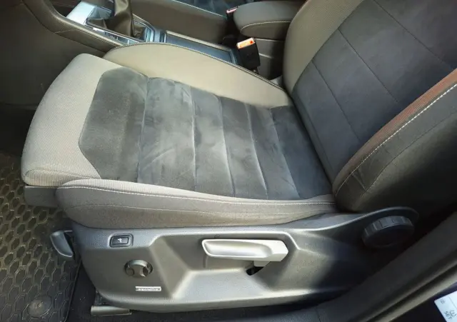 VOLKSWAGEN Golf Sportsvan 1.4 TSI (BlueMotion Technology) Comfortline