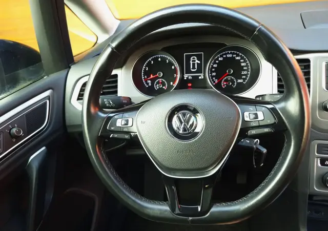 VOLKSWAGEN Golf Sportsvan 1.4 TSI (BlueMotion Technology) Comfortline