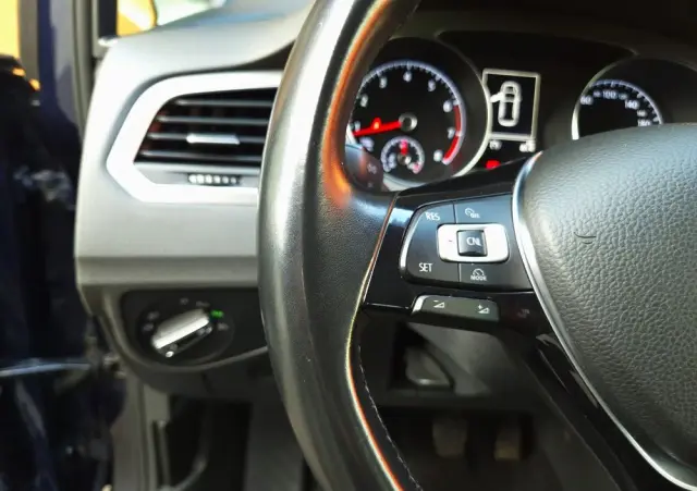 VOLKSWAGEN Golf Sportsvan 1.4 TSI (BlueMotion Technology) Comfortline