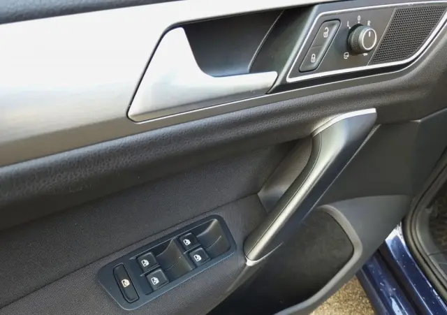 VOLKSWAGEN Golf Sportsvan 1.4 TSI (BlueMotion Technology) Comfortline