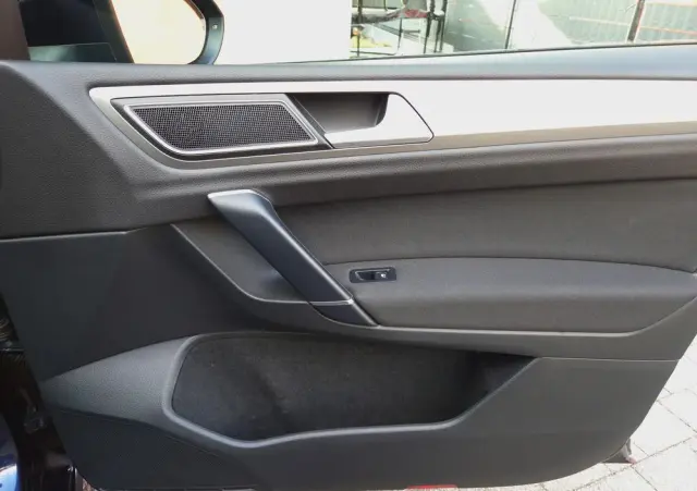 VOLKSWAGEN Golf Sportsvan 1.4 TSI (BlueMotion Technology) Comfortline