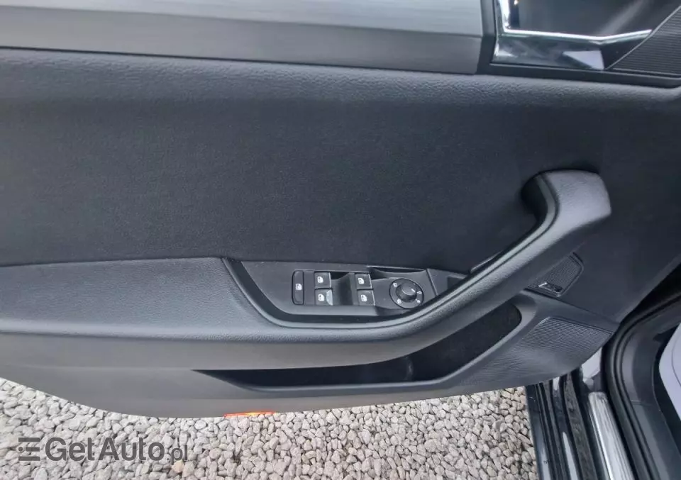 SKODA Superb 1.6 TDI Ambition DSG