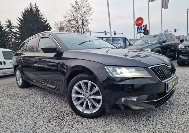 SKODA Superb 1.6 TDI Ambition DSG