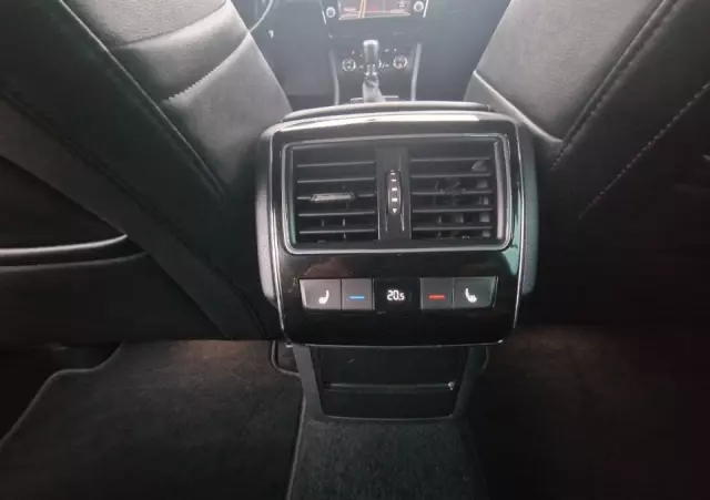 SKODA Superb 1.6 TDI Ambition DSG