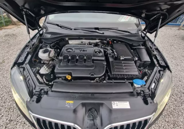 SKODA Superb 1.6 TDI Ambition DSG