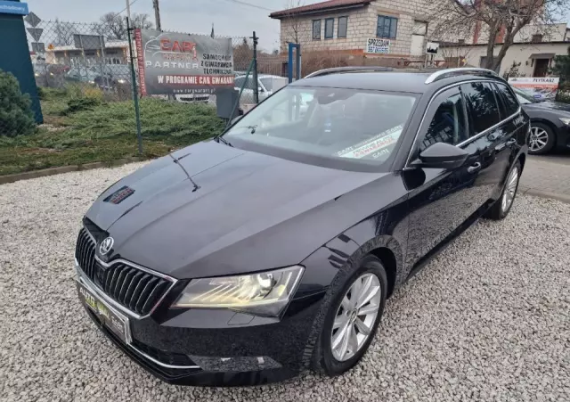 SKODA Superb 1.6 TDI Ambition DSG
