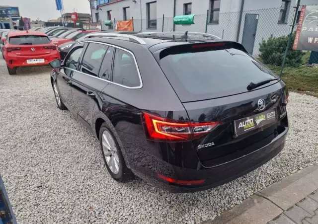 SKODA Superb 1.6 TDI Ambition DSG