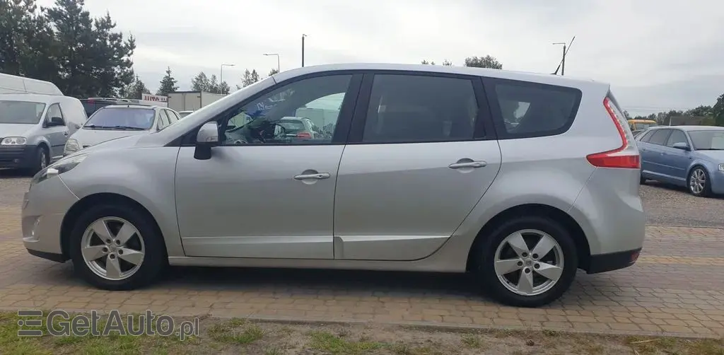 RENAULT Grand Scenic 