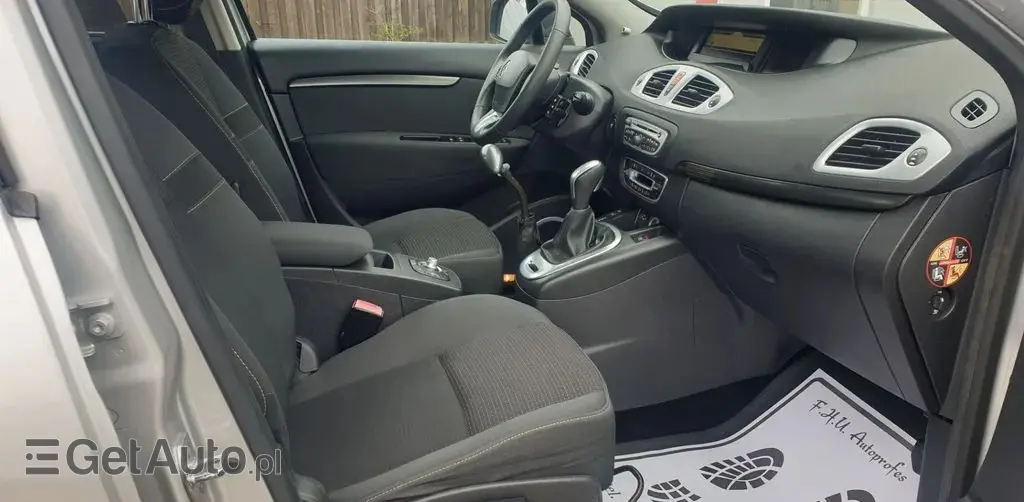 RENAULT Grand Scenic 