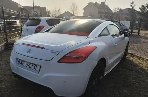 PEUGEOT RCZ 