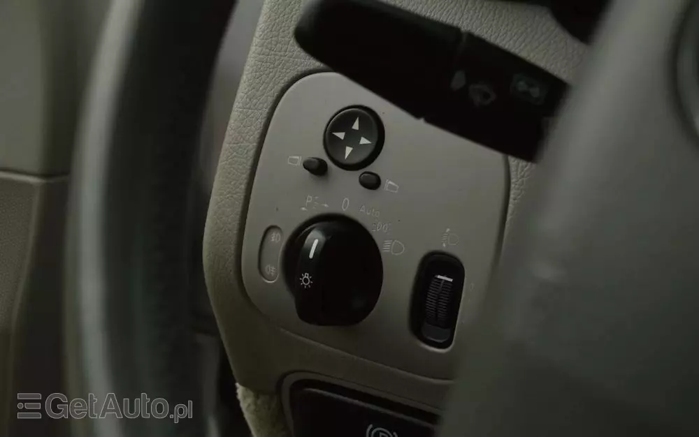 MERCEDES-BENZ CLK 320 Elegance