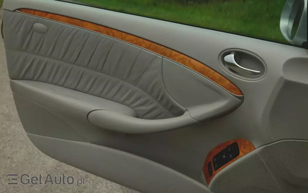 MERCEDES-BENZ CLK 320 Elegance